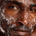 Double Cleansing: Warum zwei Schritte der Schlüssel zu klarer Männerhaut sind